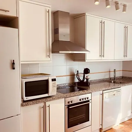 Apartment Cozy Townhouse With Garden In *